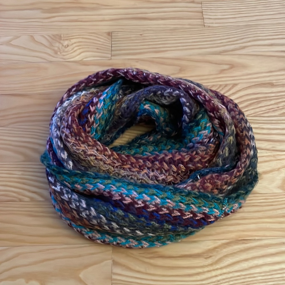 Knitted infinity scarf